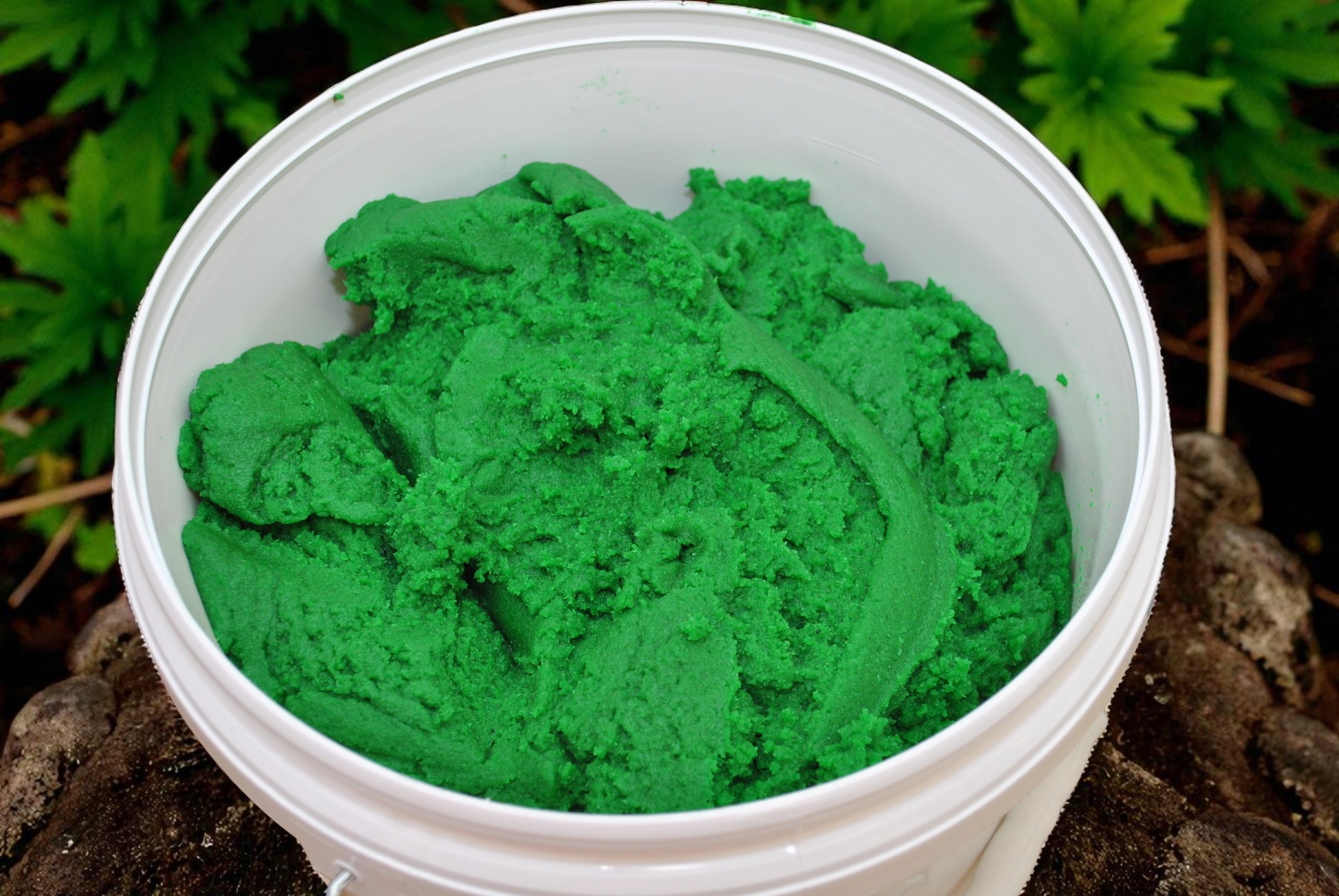 Treacle Gold Lure - Image 2